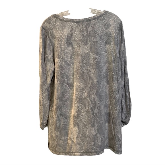 Susan Graver Animal Print Blouse L - Picture 2 of 7